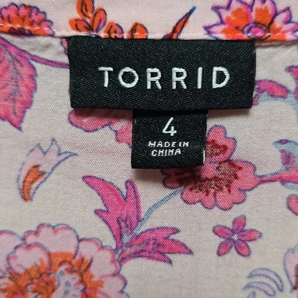 Torrid | Women | Top | Tie Front | Pink | Size 4 (Equiv 3x) - Picture 2 of 9